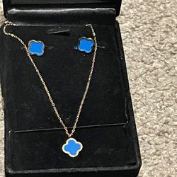 Four Leaf Clover Necklace With Earrings 