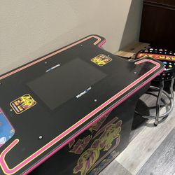 Arcade 1 Up Mrs PAC-Man
