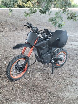 Ceemoto do2 classic 3000w top speed 40 mph mile range of 53