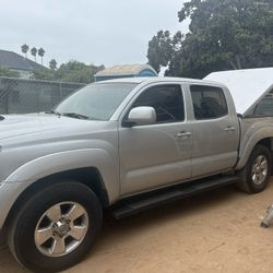 Toyota tacoma for Sale in San Diego, CA - OfferUp