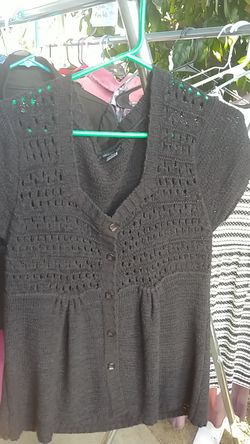 Short sleeve sweater