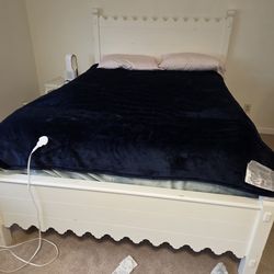 Solid wood Queen bed