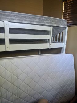 Wood Twin bunk bed