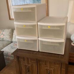 Set of 5 Medium Storage Container With Drawer 