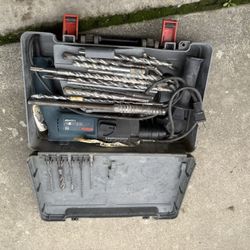 Bosch Bulldog rotary hammer drill, With Drill Bits