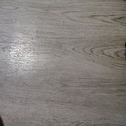 75 Inch Samsung.. Cracked Screen...For Parts..