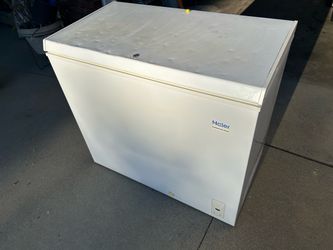 Haier Chest Freezer 7.1 Cu Ft HF71CL53NW
