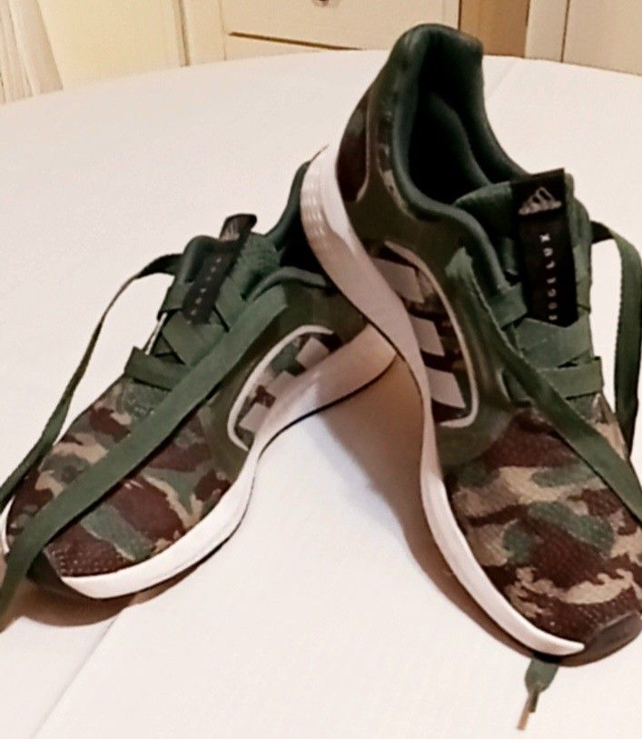 Adidas Edge Lux Camoflage Women's 8.5 Athletic Shoes