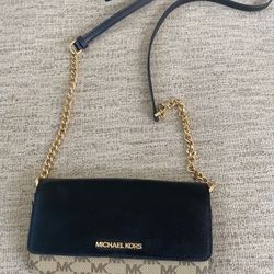 Super Cute Michael Kors black purse/ wallet on a chain small crossbody 
