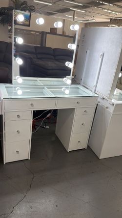 Vanities in Stock Many Options Available