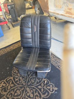 1964 galaxy 500 bucket seats excellent condition. Very hard to find in this condition
