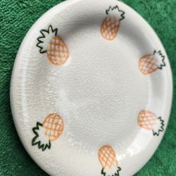 Crazed Decorative Pineapple Plate