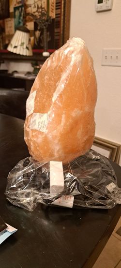 Himalayan salt lamp