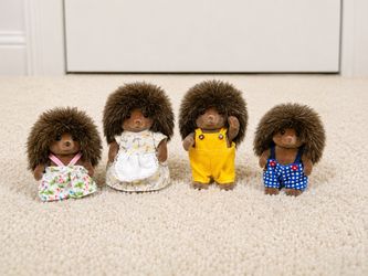 Calico Critters Hedgehog Family of 4