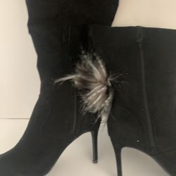 Boots above knee by Shoedazzle Sz.9 Top Has Fur, Heel 3” NEW