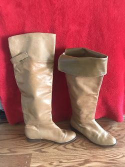 Michael Kors tan boots Size 61/2 Very Nice