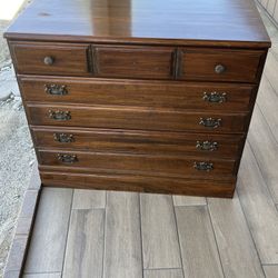 Beautiful Antique Wooden  Dressers 3 Drawers.