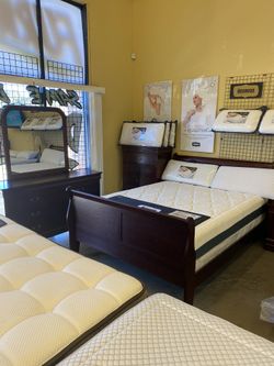 New 8- Piece Bedroom Set cherry