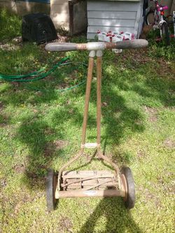 Vintage Clemson Brothers Push Mower for Sale in Gettysburg, PA - OfferUp