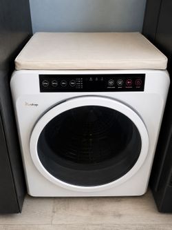Apartment-Size Ventless Electric Dryer – Excellent Condition