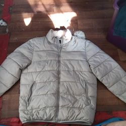 Forever 21 puffer jacketed