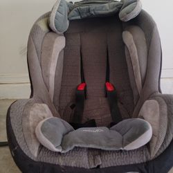 Evenflo Momentum 65 Car Seat 