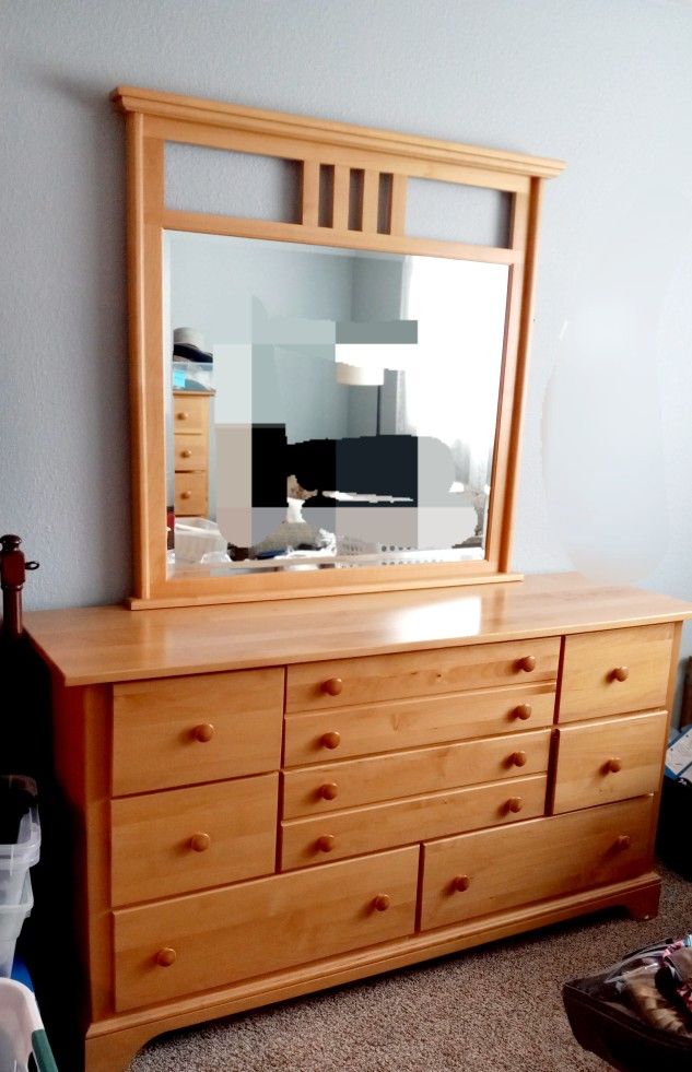 8 Drawer Dresser With Mirror