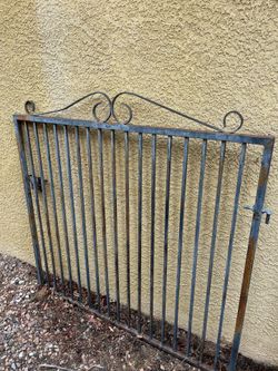 Gate