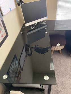 Black L shape Work Desk
