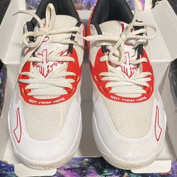 MB1 LO puma white-high risk red  Size 10