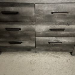 King Size Bedroom Set With Dress (Gray)