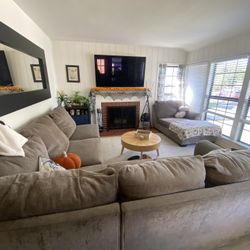 Free Sectional couch 