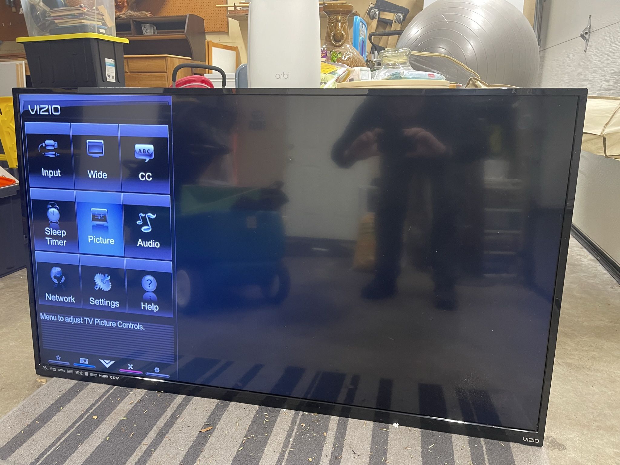 Vizio E550I-A0 55-inch Widescreen LED Smart TV