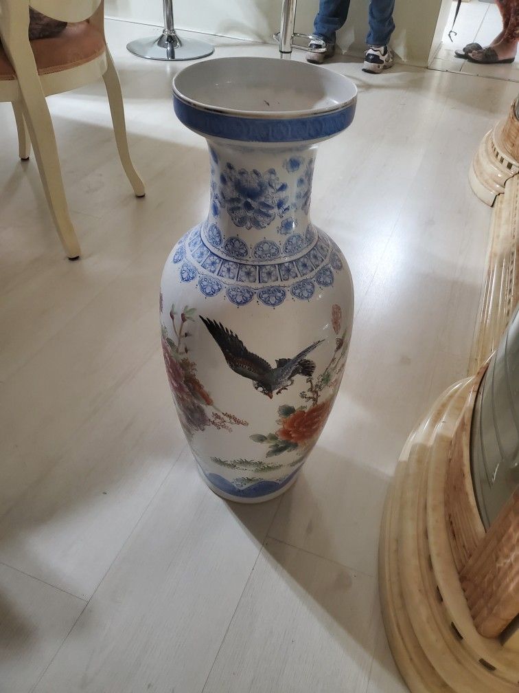Vase Anitique