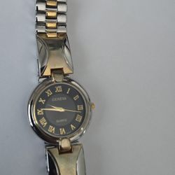 Geneva Women's Two-Tone Quartz Watch – has not been worrn before, New Battery
