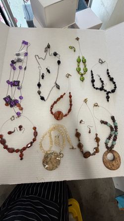 9 collares