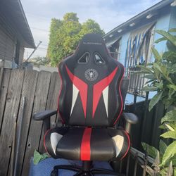 Widow Game chair