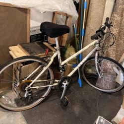 Very Nice Women’s Bike