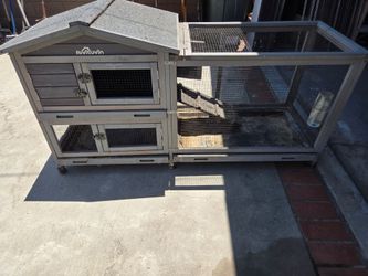 Rabbit hutch