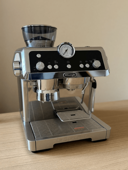 2021 De'Longhi Espresso Machine - Good Condition, Built-in Grinder - Frisco, TX