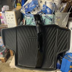 2018 Honda Accord Trunk Mat And Rear Window Visor