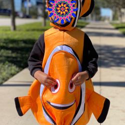 Disney finding Nemo Costume Size Small