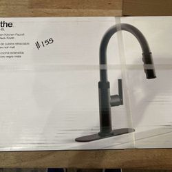 Single Handle Pull Down Kitchen Faucet