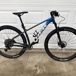Trek Marlin 8 Bike