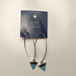 Earrings never worn
