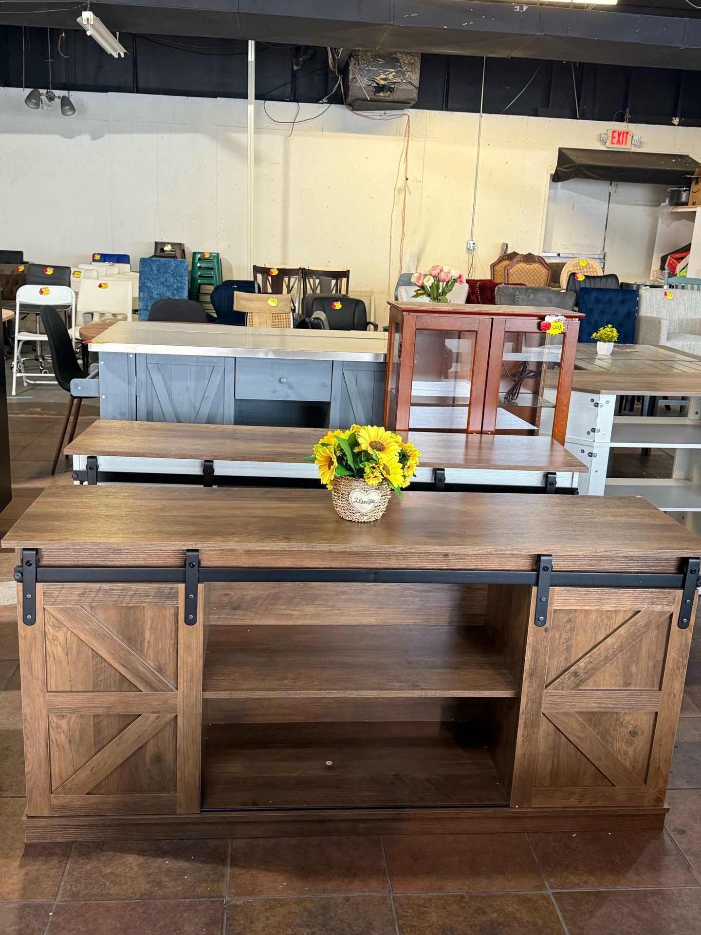 58" Farmhouse TV Stand, Stand with Sliding Barn Doors and Storage Cabinets, Entertainment Center for Televisions up to 65 Inchs(Brown )  💰150