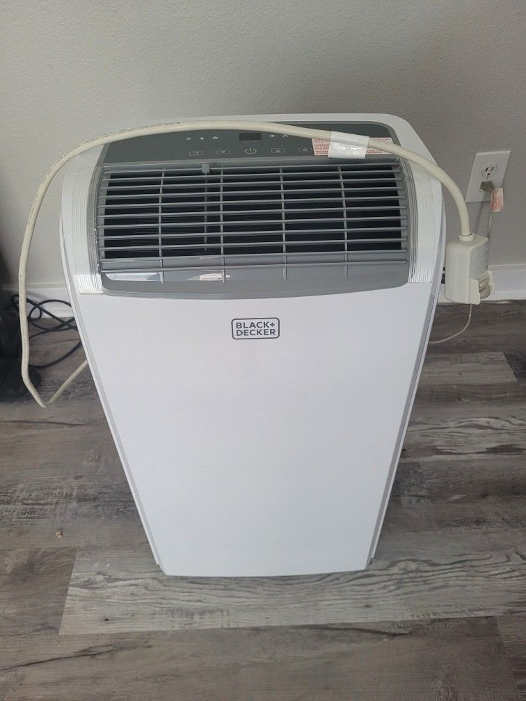 Black+Decker Portable A/C Unit (8,000 BTU + Dehumidifier)
