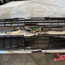  07-10 chevy Silverado [2500][3500] Heavy duty chrome front grille oem style