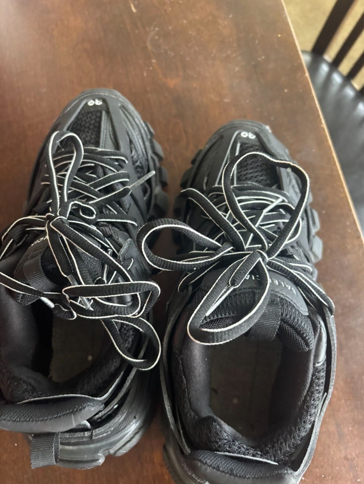 Barely Used Balenciaga Tracks Size 39