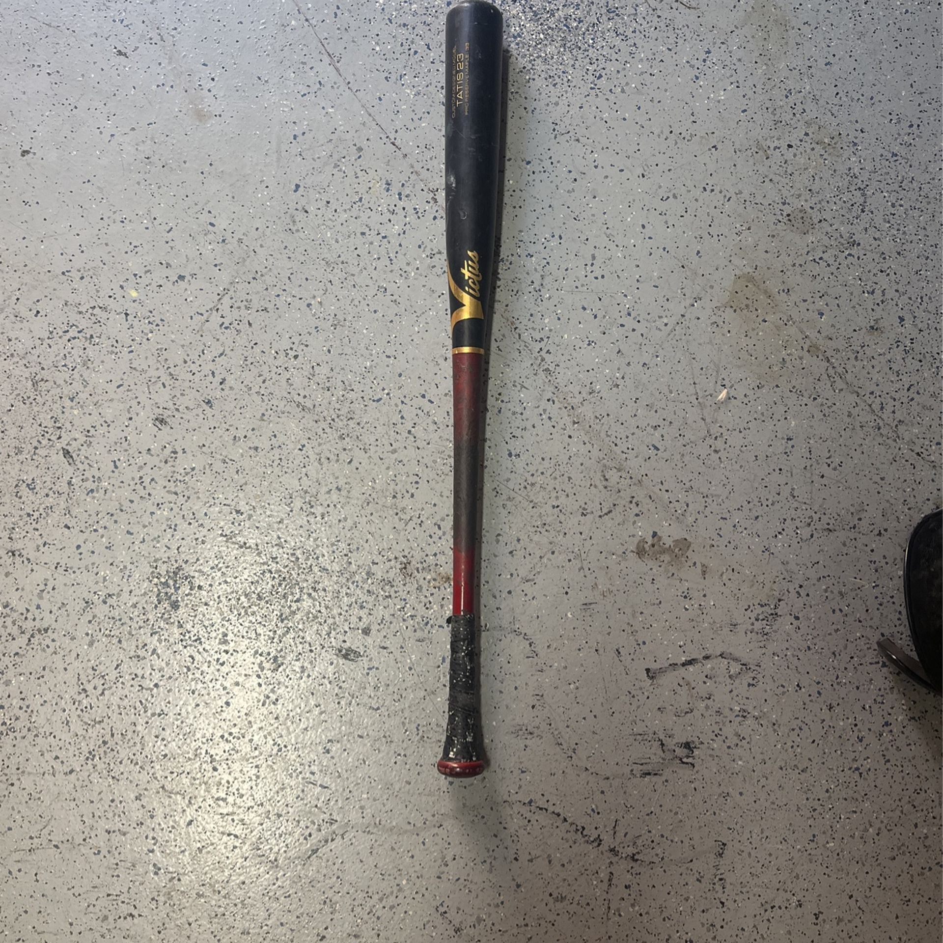 Victus Tatis 23 Maple Wood Bat